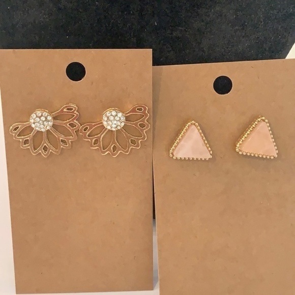 Jewelry - 💐5/25 2 pair triangle pink stone crystal ball